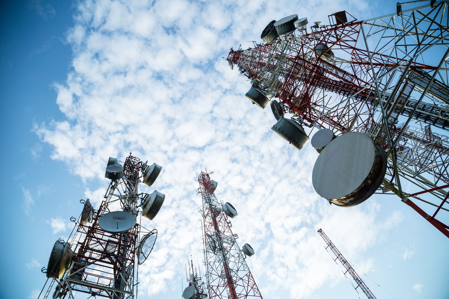 Systemy kontroli dostępu w infrastrukturze telekomunikacyjnej